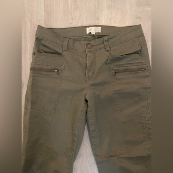 Jolt olive green capris - Picture 3 of 3